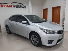 TOYOTA - COROLLA - 2016/2017 - Prata - R$ 92.900,00