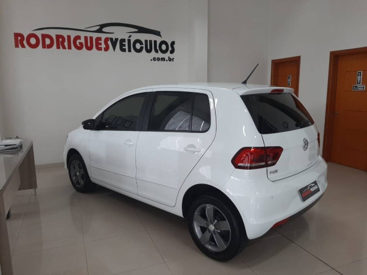 VOLKSWAGEN - FOX - 2019/2019 - Branca - R$ 58.900,00