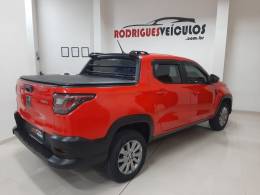 FIAT - STRADA - 2021/2022 - Vermelha - R$ 95.900,00