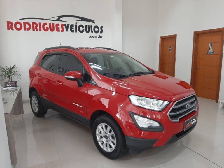 FORD - ECOSPORT - 2017/2018 - Vermelha - R$ 69.900,00