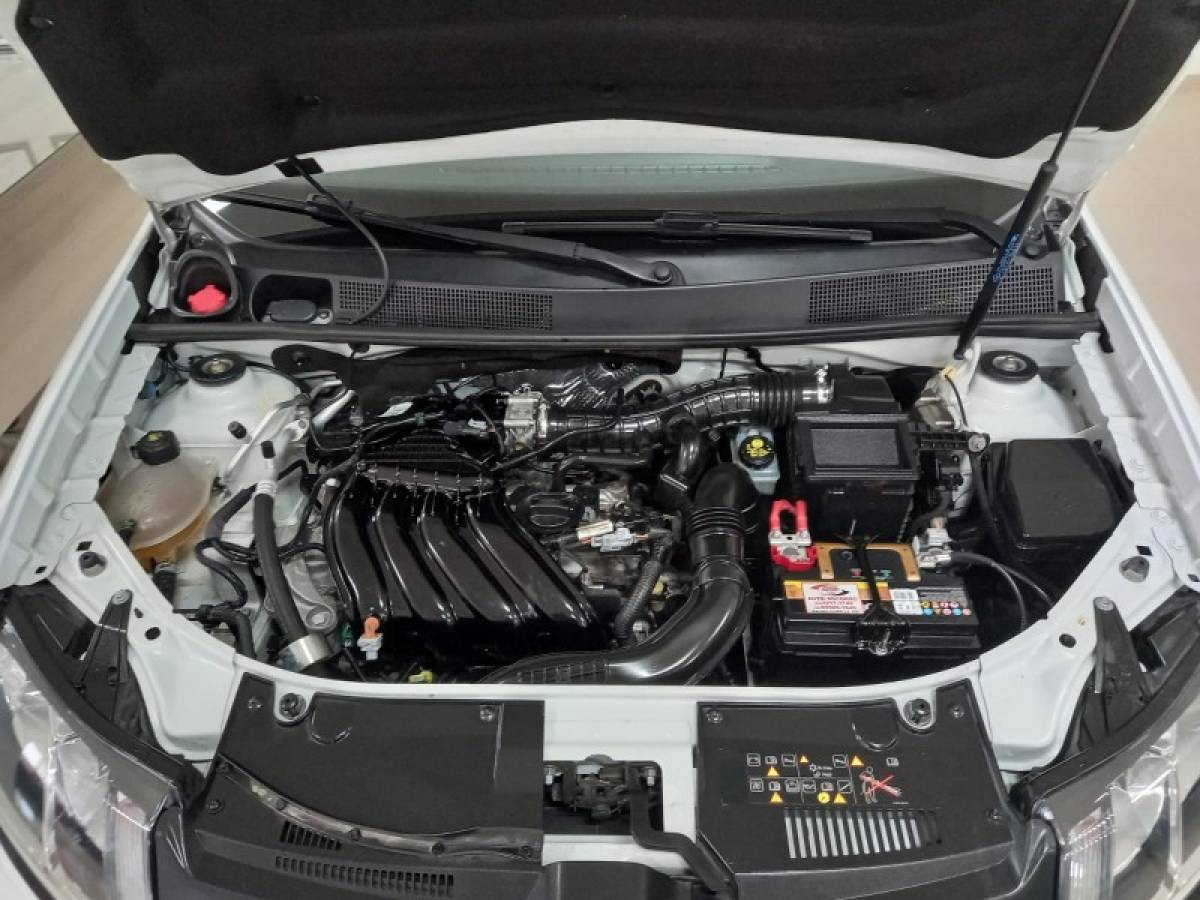 RENAULT - SANDERO - 2017/2018 - Branca - R$ 54.900,00