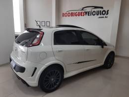 FIAT - PUNTO - 2014/2015 - Branca - R$ 57.900,00